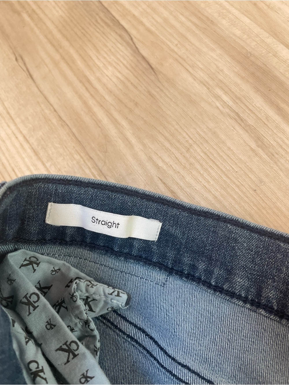 Calvin Klein Jeans Men’s Straight Leg in Washed Blue - Picture 3 of 4